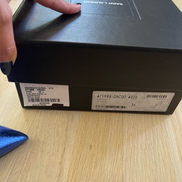 Authentic Versace Medusa Heels - Picture 2 of 8